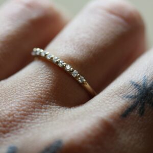 Gold Band w/ 10 Diamonds
