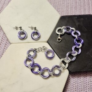 Chainmaille: Mobius Strip Bracelet and Earrings Set