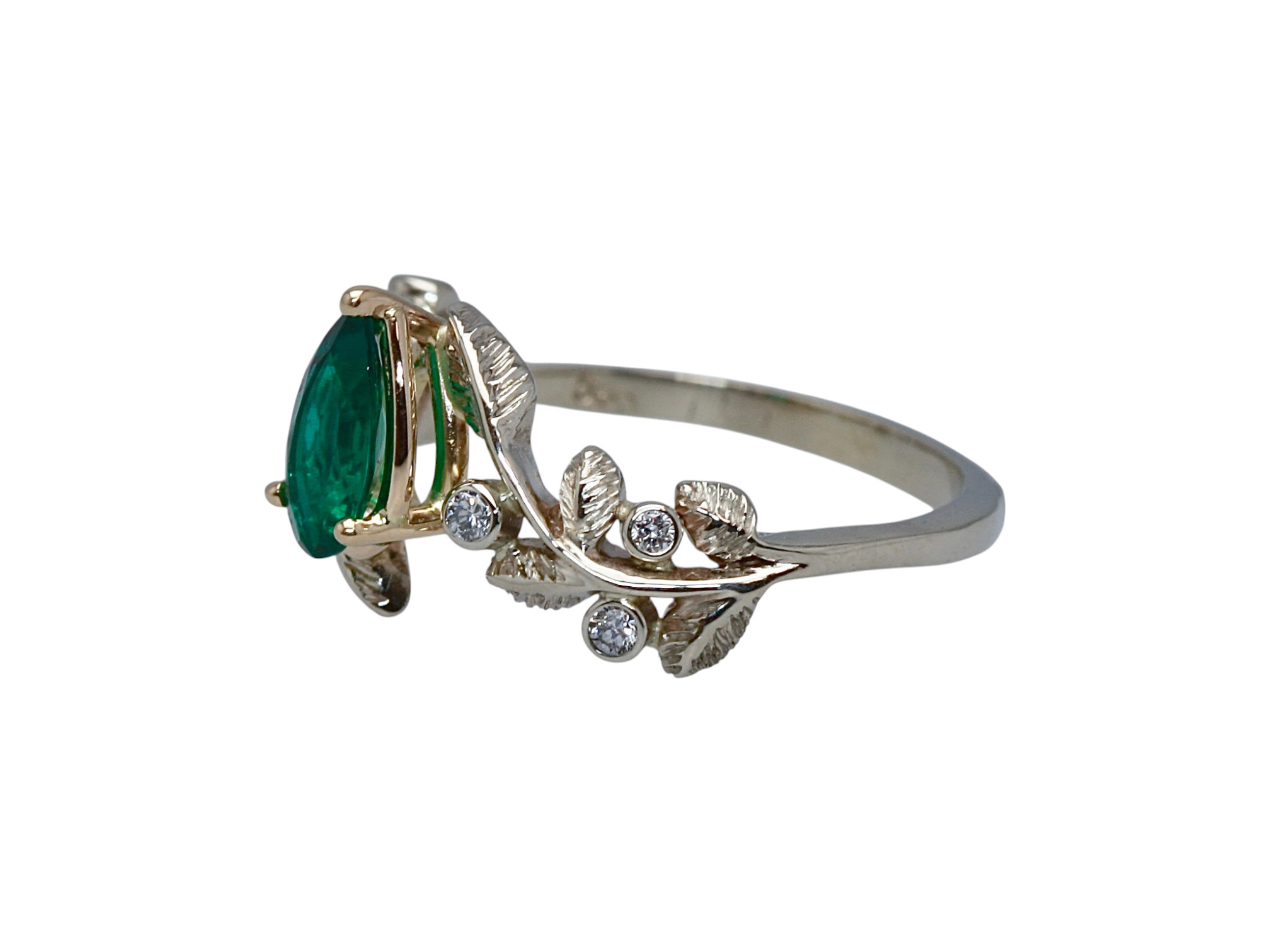 14KWY Emerald and Diamond Leaf Ring - Image 5