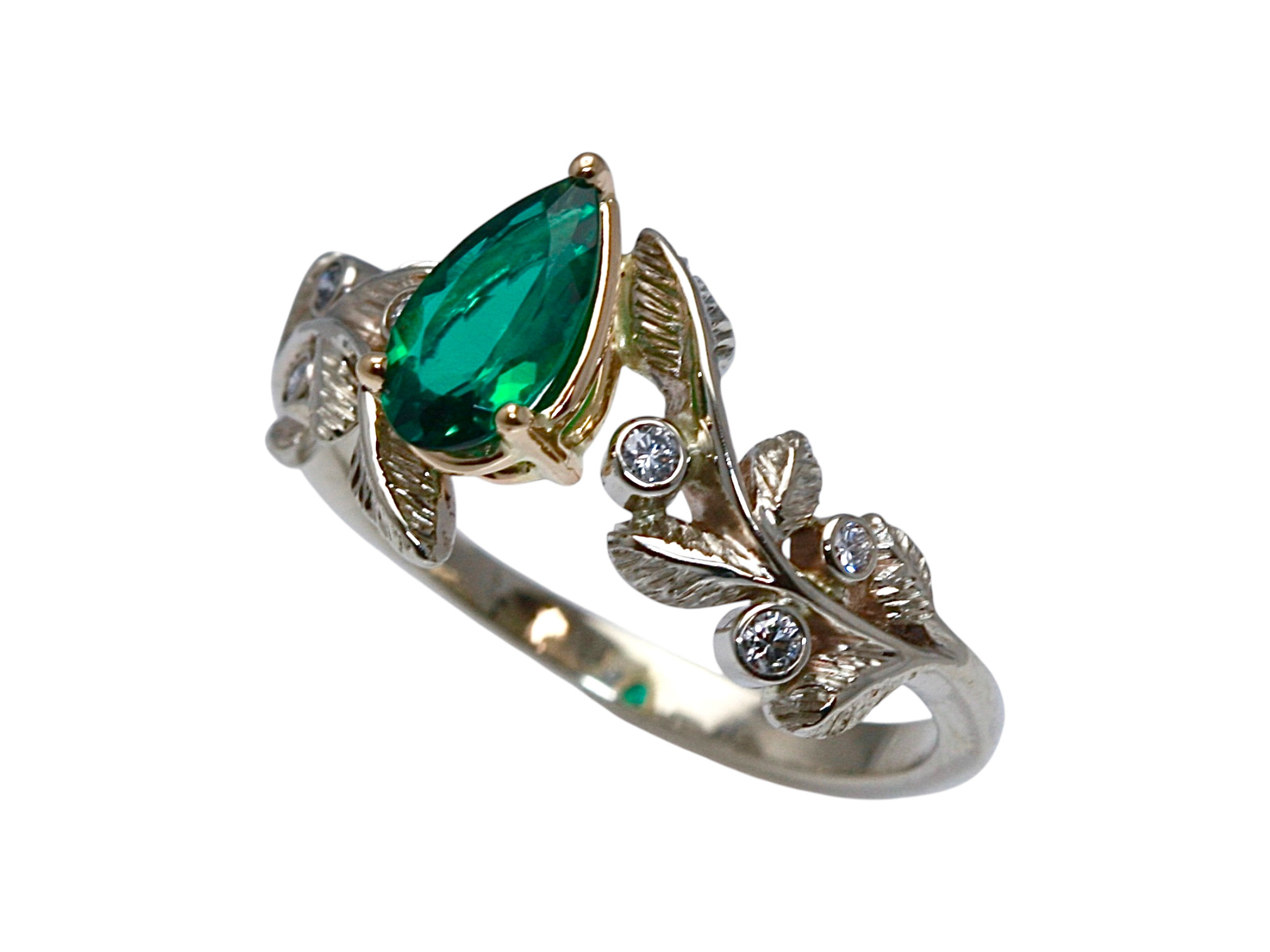 14KWY Emerald and Diamond Leaf Ring - Image 4